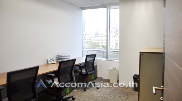 12  Office Space For Rent in Ploenchit ,Bangkok BTS Ploenchit at Q House Ploenchit Service Office AA10287